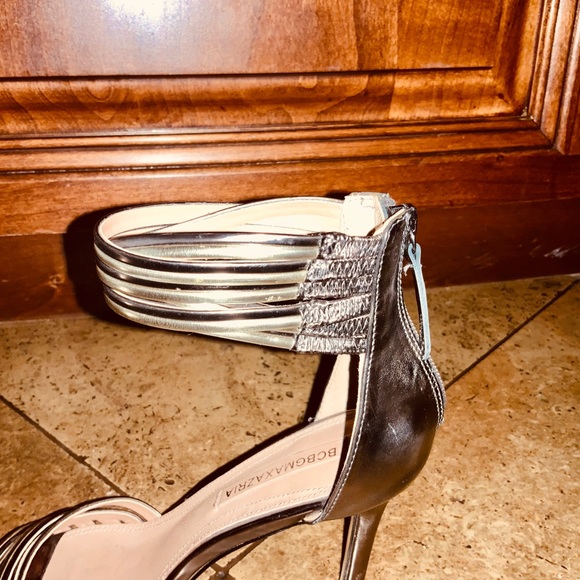 BCBGMaxAzria Strappy Gold and Silver pumps - Picture 5 of 8